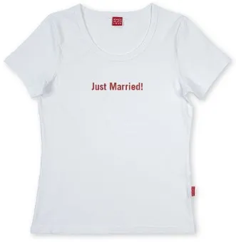 geschenk-zur-hochzeit-juist-married-shirt