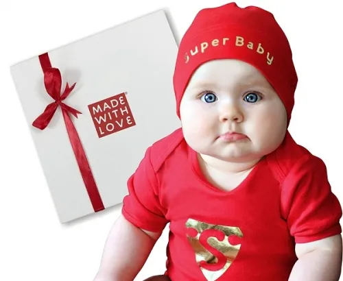 Geschenk zur Geburt für Mädchen und Jungen Super Baby - Babyoutfit mit Body, Mütze & Söckchen - Superman und Supergirl werden Eltern!