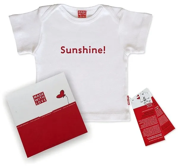 Baby-T-Shirt weiß "Sunshine!", inklusive Geschenkverpackung
